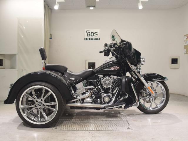 HD FLSTC1580 TRIKE 2007