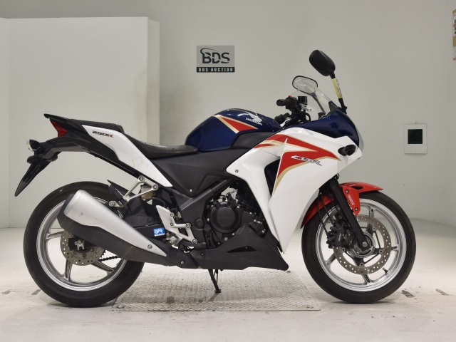 Honda CBR250RA 2011