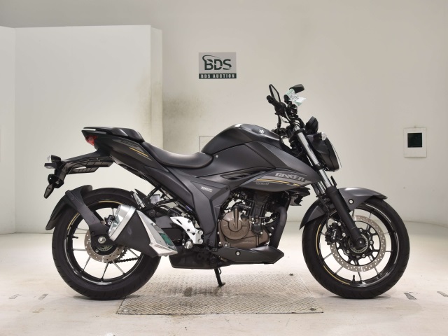 Suzuki GIXXER250
