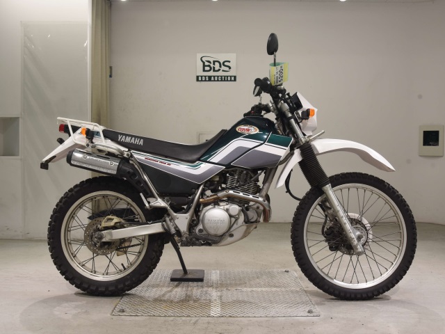 Yamaha SEROW XT225 2002