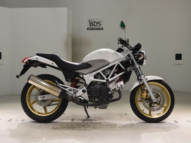 Honda VTR250 2011