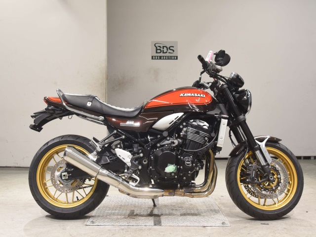 Kawasaki Z900RS 2022