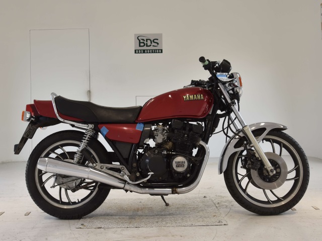 Yamaha XJ550