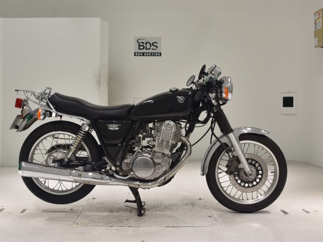 Yamaha SR400 2017