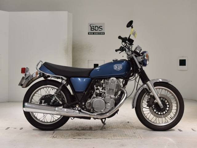 Yamaha SR400 2021