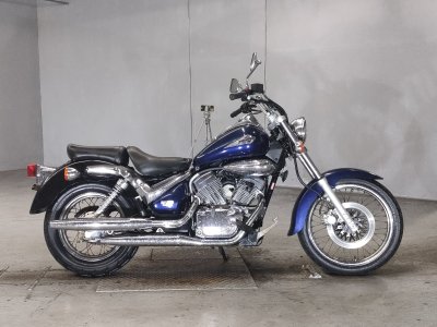 Suzuki INTRUDER 250LC