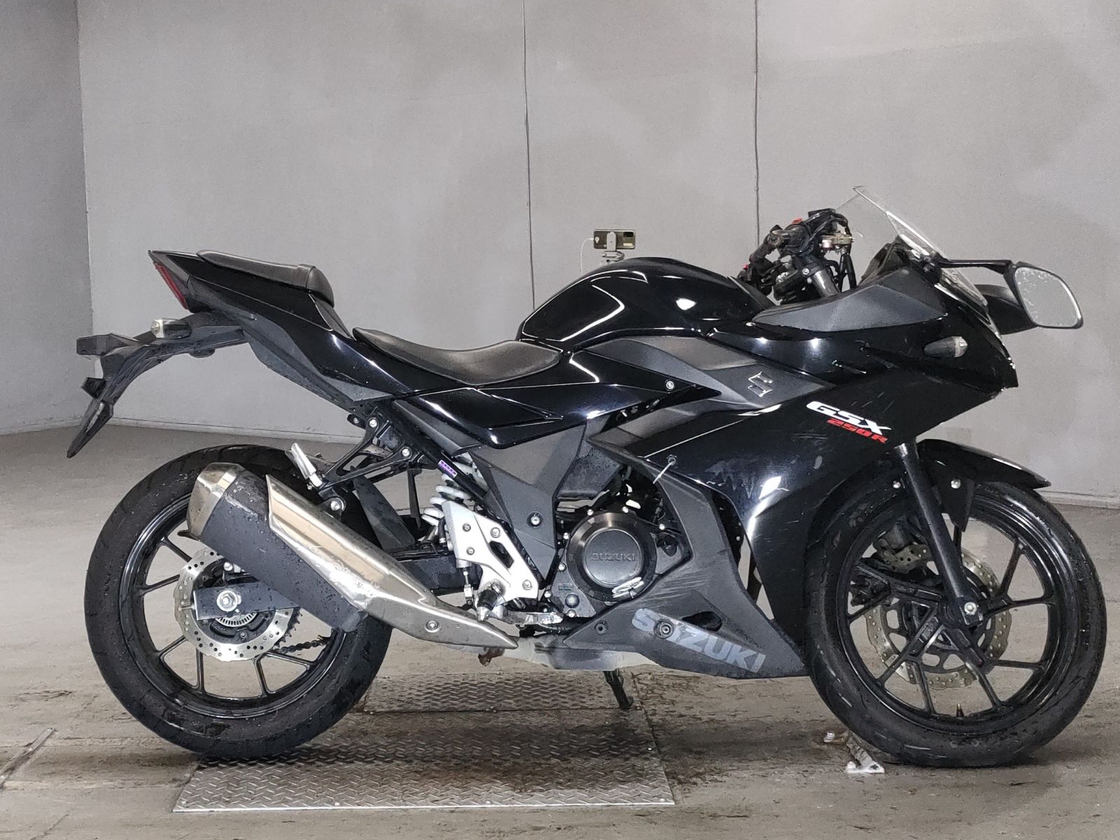 Suzuki GSX250R