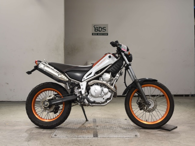 Yamaha TRICKER 2014