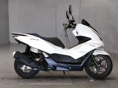 Honda PCX e:HEV 2021