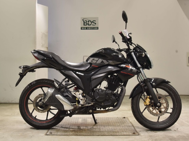 Suzuki GIXXER150