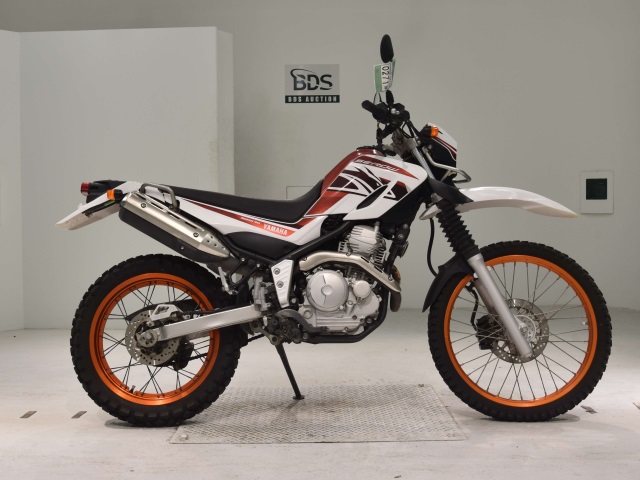 Yamaha SEROW XT250 2016