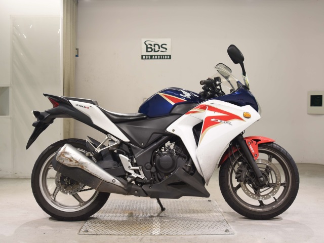 Honda CBR250RA 2011