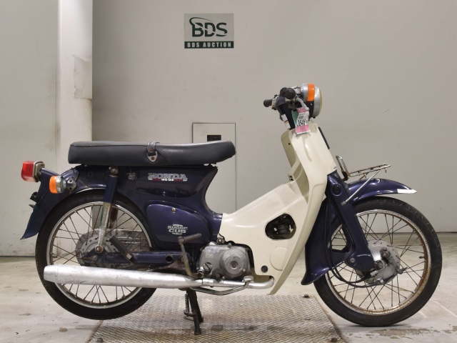 Honda C90 1999