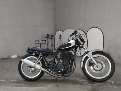 Yamaha SR400 1984