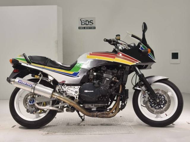 Kawasaki GPZ900R 1995