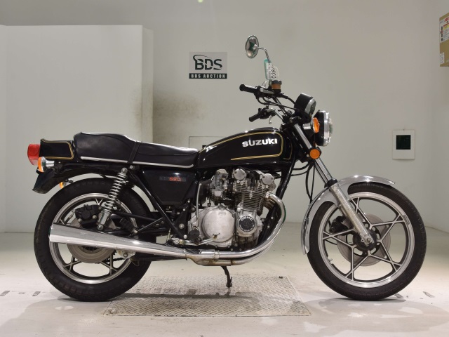Suzuki GS550E 2023