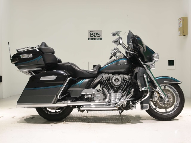 HD ELECTRA GLIDE FLHTKSE1800 2015