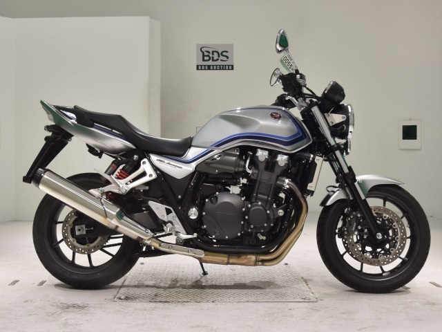 Honda CB1300SF 2024