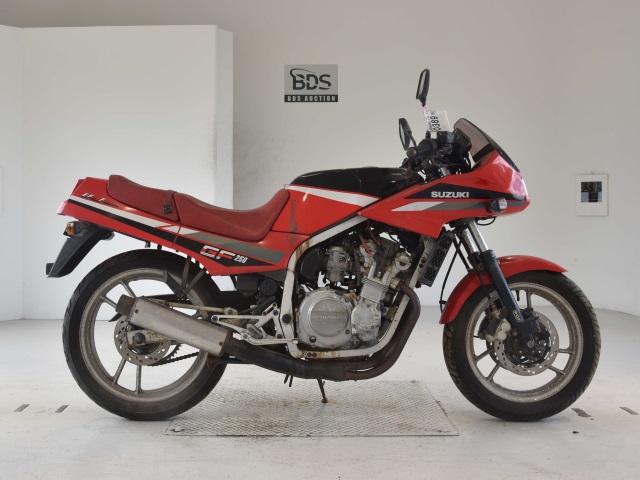 Suzuki GF250S