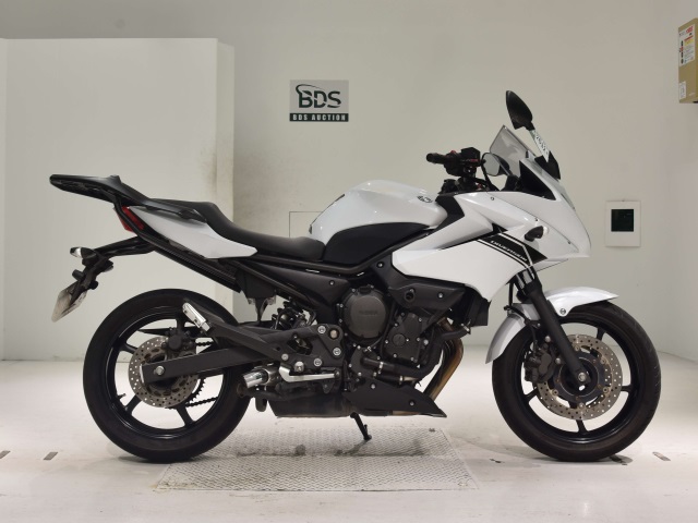 Yamaha XJ6 DIVERSION S 2013
