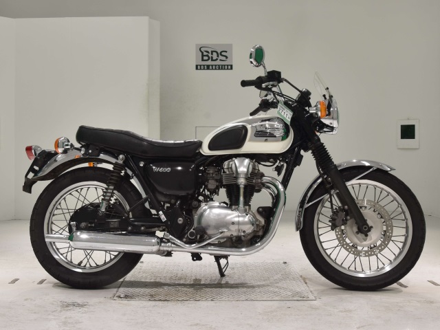 Kawasaki W400 2008