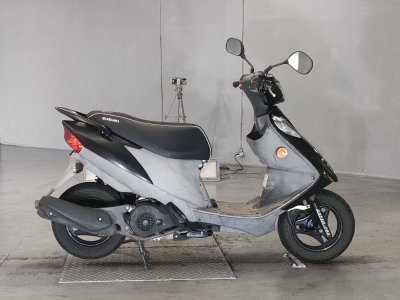 Suzuki ADDRESS V125 2011