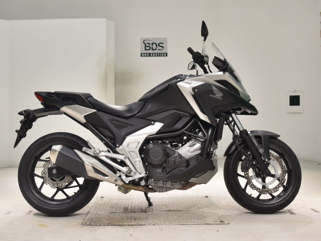Honda NC750X 2022