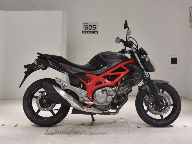 Suzuki GLADIUS SFV400 2014