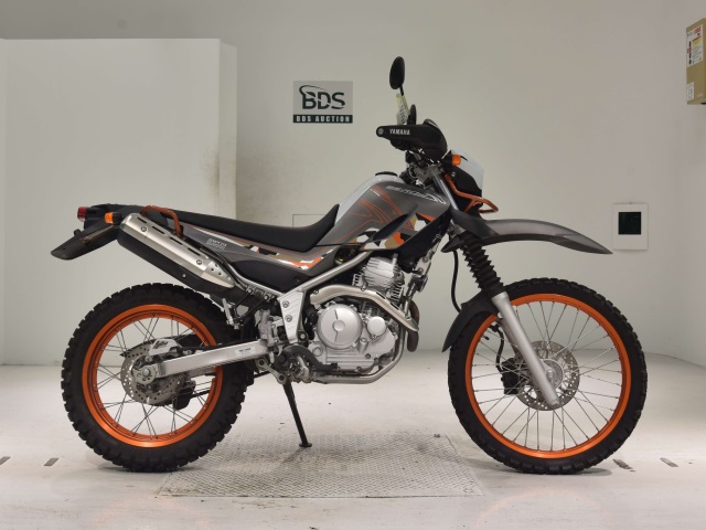 Yamaha SEROW XT250 2015