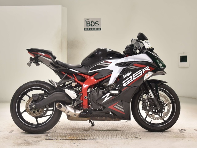 Kawasaki NINJA ZX-25R 2021
