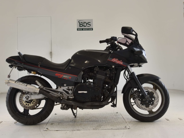 Kawasaki GPZ900R 1989