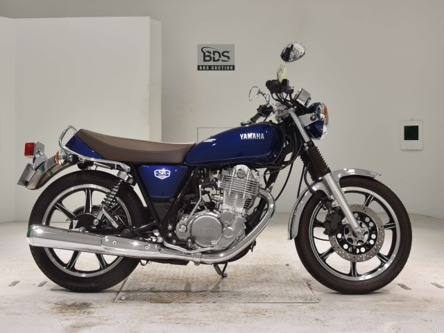 Yamaha SR400 2022