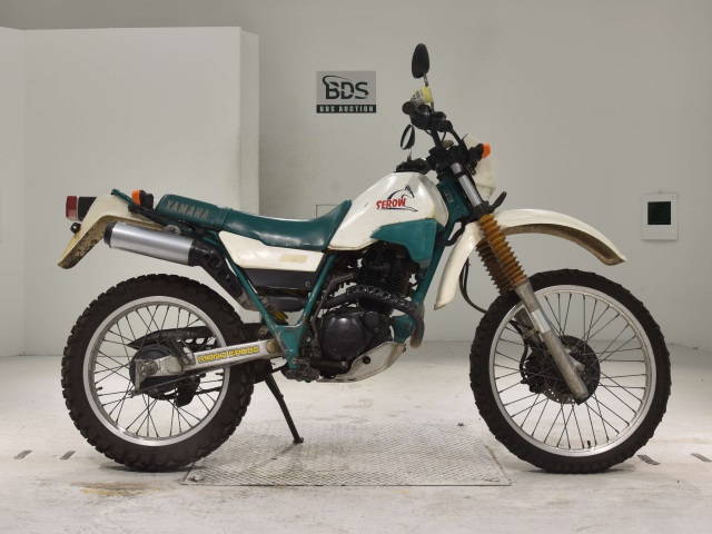 Yamaha SEROW XT225