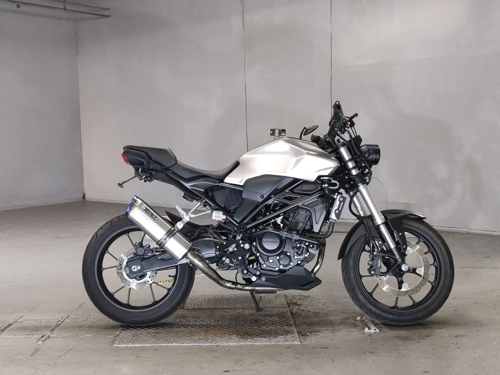 Honda CB250R 2018