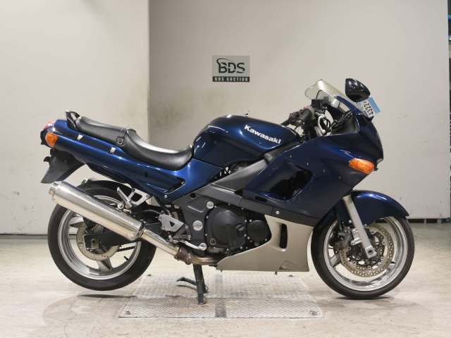 Kawasaki ZZ-R400 2005