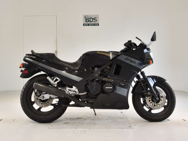 Kawasaki GPZ400R 1987