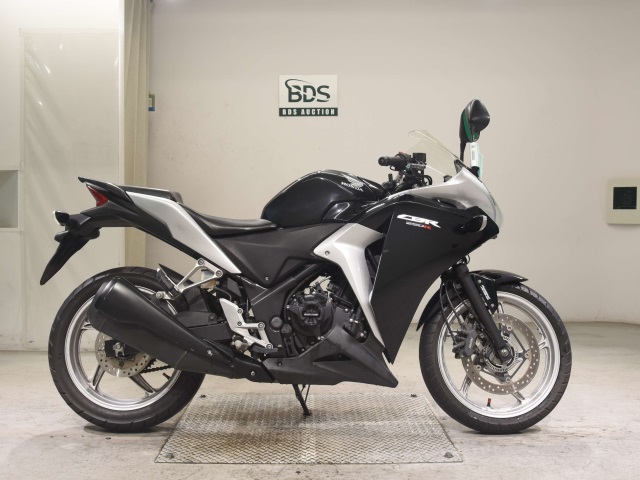 Honda CBR250R 2011