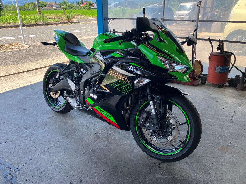 Kawasaki NINJA ZX-25R 2021