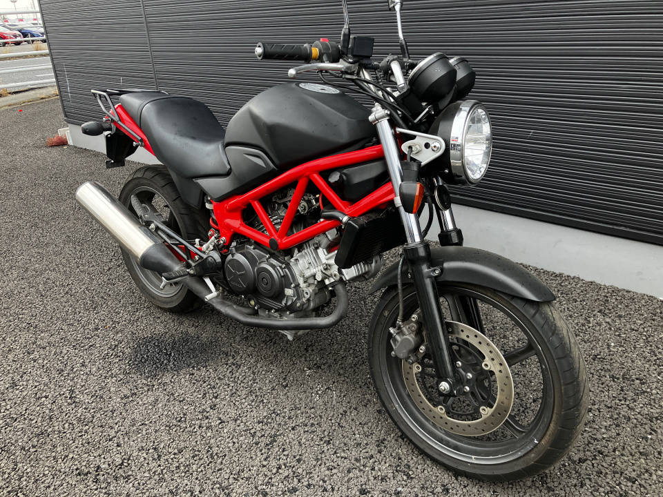 Honda VTR250 2011