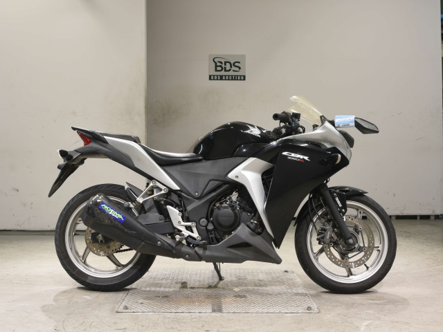 Honda CBR250R 2011