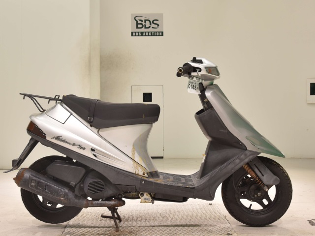 Suzuki ADDRESS V100