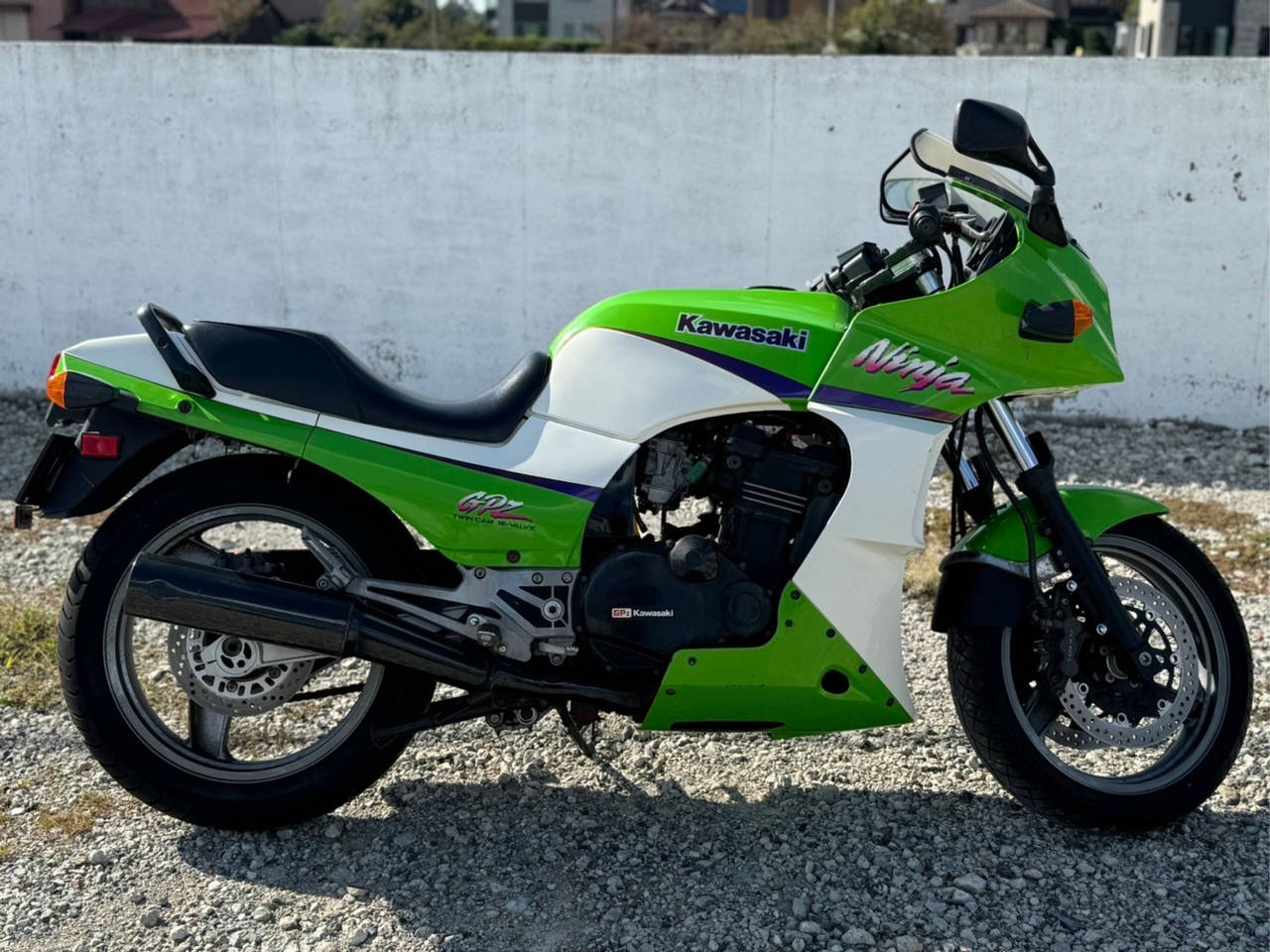 Kawasaki GPZ900R 2000