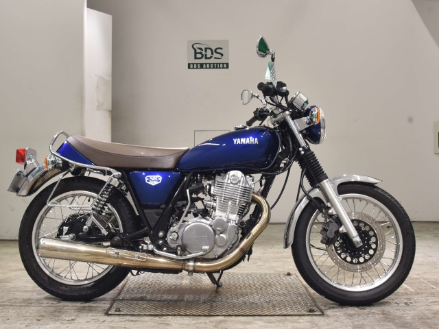 Yamaha SR400 2022