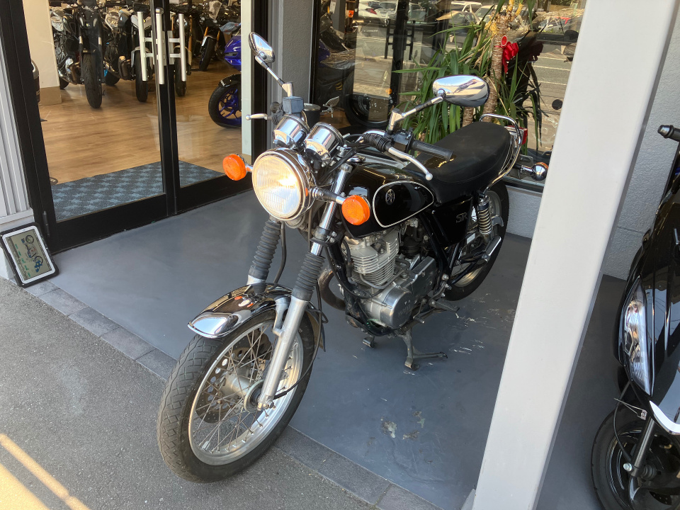 Yamaha SR400 2011