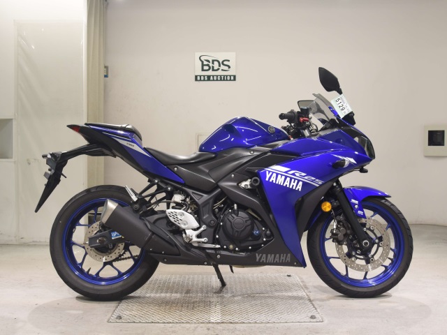 Yamaha YZF-R25 2016