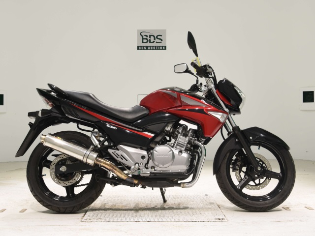 Suzuki GSR250