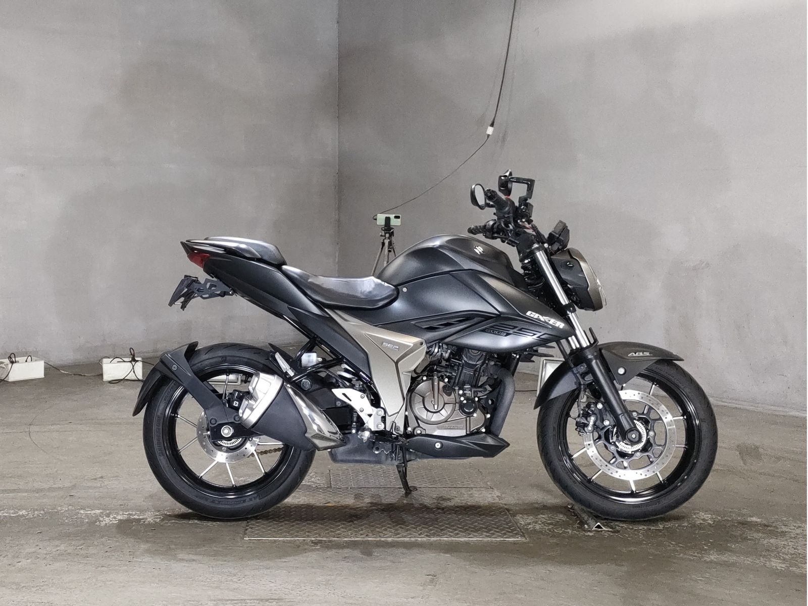 Suzuki GIXXER250