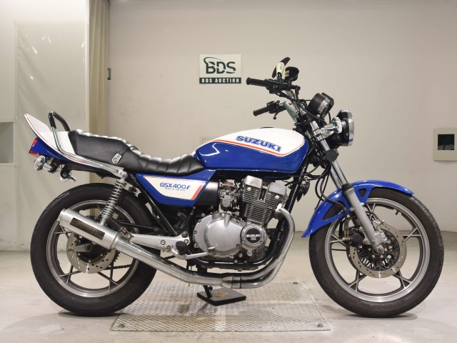 Suzuki GSX400F 1982