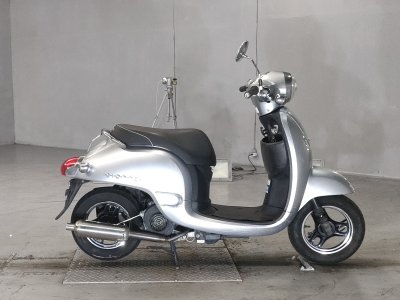 Honda GIORNO 2011