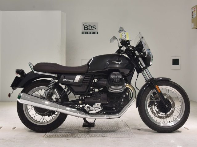 Moto Guzzi V7 3 SPECIAL 2021